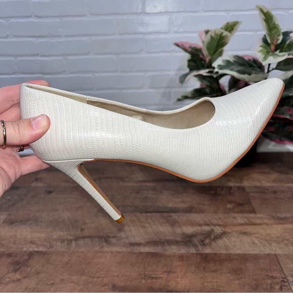 Torta Caliente Faux Snakeskin Heels - Picture 1 of 14